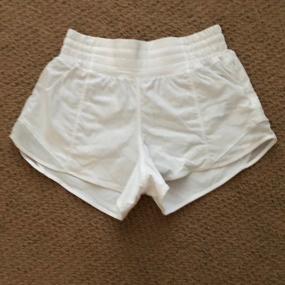 Hotty hot 2.5 inch high rise lululemon shorts white.